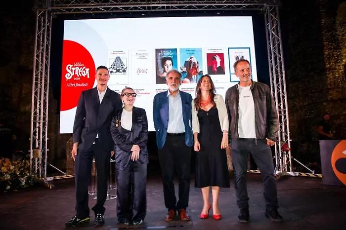 Premio Strega 2026: Michele Mari in testa, Matteo Nucci la sorpresa della sestina