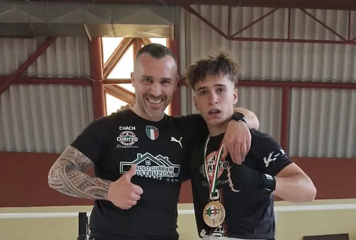 Sport da combattimento Csen, atleta del maestro ibleo Angelo Corifeo in luce al Palabattiati