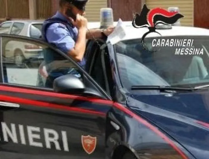 Sorpreso mentre rubava in casa di una donna, fermato un giovane a Milazzo