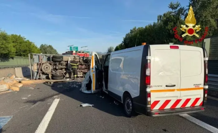 Scontro fra mezzi pesanti tra Capannori e Lucca Est: un morto e un ferito 