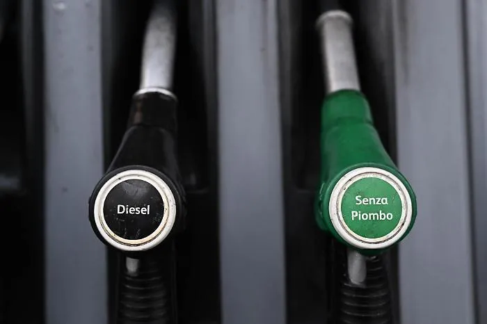 La stangata silenziosa sul diesel: dal 7 giugno il pieno costa di pi&ugrave; 