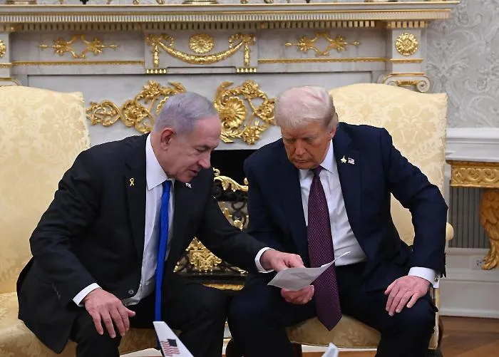 L'illusione di Trump: "Decido io", ma il telecomando della guerra ce l'ha sempre e solo Bibi 