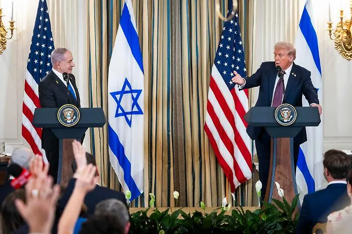 "Bibi, attento o resti solo nella guerra con l'Iran": il ricatto Tv di Trump che (forse) ha fermato Netanyahu 