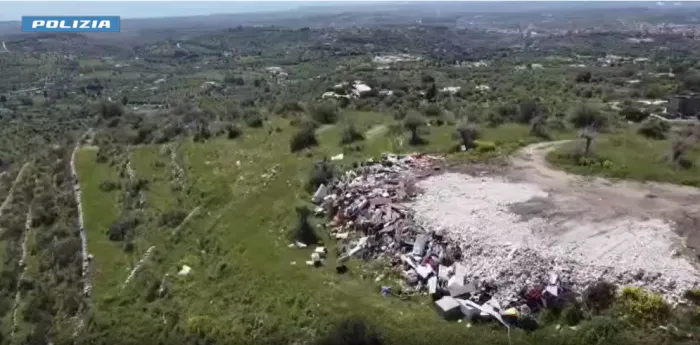 Discarica abusiva e roghi tossici in zona Bochini: scoperte le attivit&agrave; criminali ad Avola, quattro misure cautelari