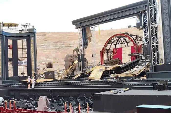 Tromba d'aria sull'Arena di Verona, scenografie danneggiate ma gi&agrave; riparate: la Traviata andr&agrave; in scena