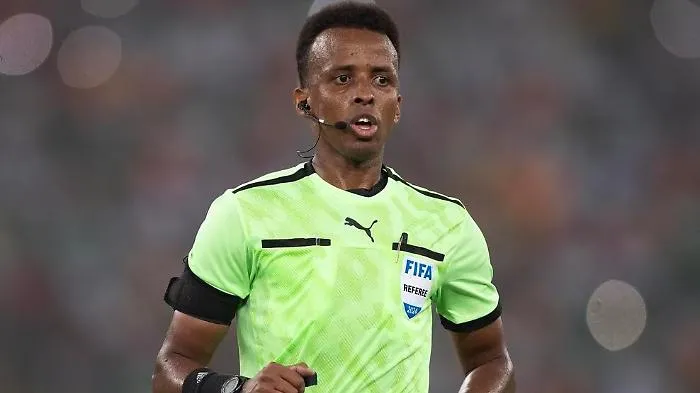 Lo schiaffo della UEFA a Trump e alla FIFA: il fischietto "bandito" si prende arbitrer&agrave; la Supercoppa