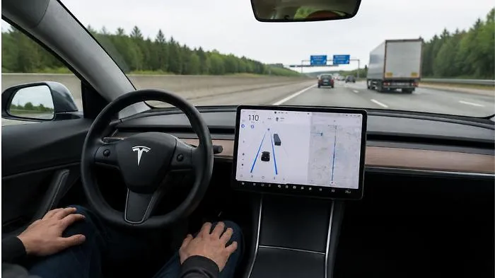 Tesla, il Belgio apre al Full Self-Driving sulle strade del Paese