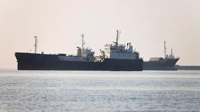 L'Iran chiude lo Stretto di Hormuz: stop al traffico marittimo &laquo;fino a nuovo ordine&raquo;