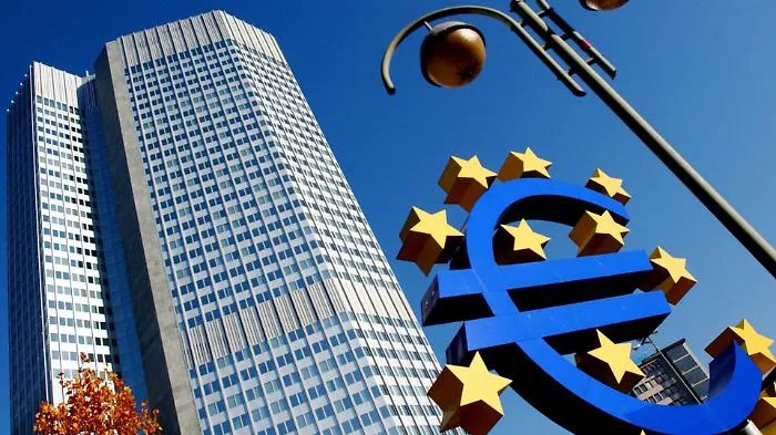 La Bce torna ad alzare i tassi: inflazione al 3%, crescita frenata
