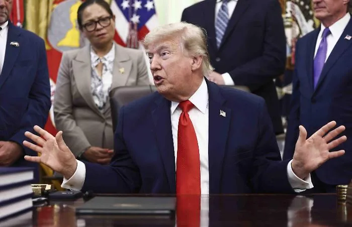 Trump annuncia la tregua, ma l'Iran gela Washington: nel Golfo &egrave; "guerra" di annunci