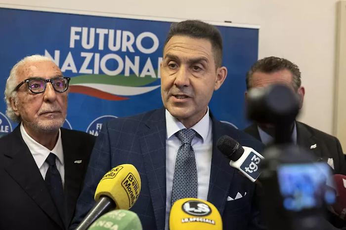 Futuro Nazionale nasce in un clima rovente: Vannacci convoca la costituente con circa 1.500 delegati