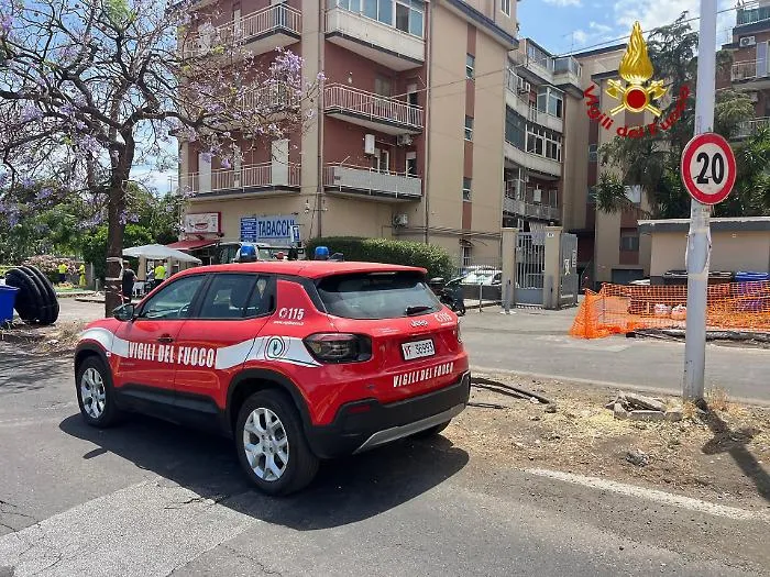 Allarme fuga di gas in via Santa Sofia: evacuati edifici e attivit&agrave; vicino al Policlinico di Catania