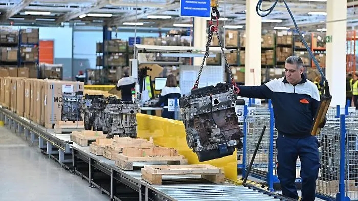 Stellantis chiama i sindacati: sul tavolo il destino degli impianti italiani
