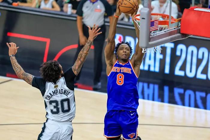 New York esplode: i Knicks campioni NBA dopo 53 anni, Brunson eroe con 45 punti