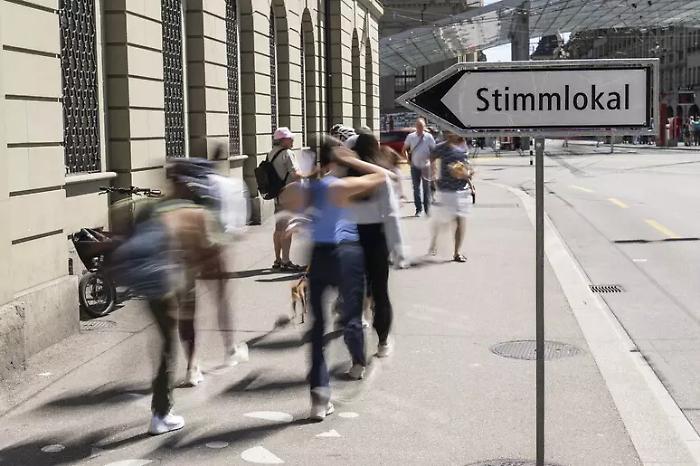 La Svizzera respinge il tetto di 10 milioni di abitanti: proposta UDC bocciata