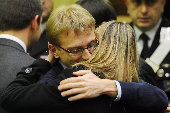Alberto Stasi libero in prova: la madre chiede pace e gli avvocati aprono la strada alla revisione