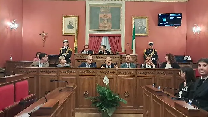 Consiglio comunale a sala Euno, seduta lampo: manca un consigliere e si blocca tutto