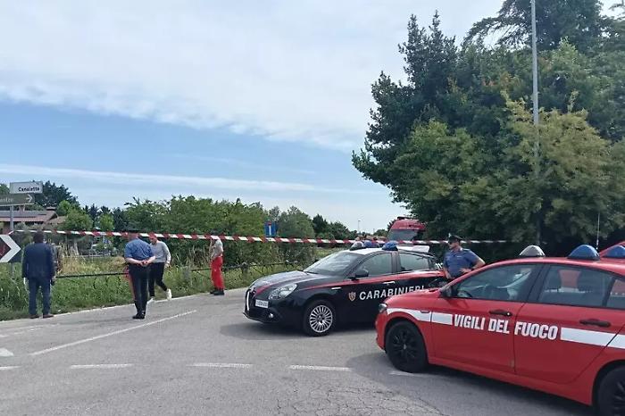 Il 17enne che ha ucciso la zia a coltellate aveva tentato anche di dare fuoco al cadavere