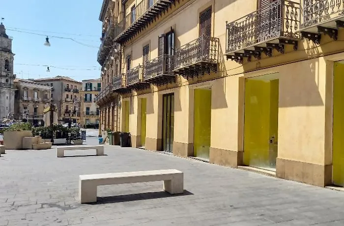 Vivere di rendita (modesta) in Sicilia: la rivincita di Caltanissetta