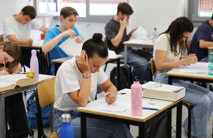 Maturit&agrave; al via per 527 mila studenti, oggi il tema d'italiano