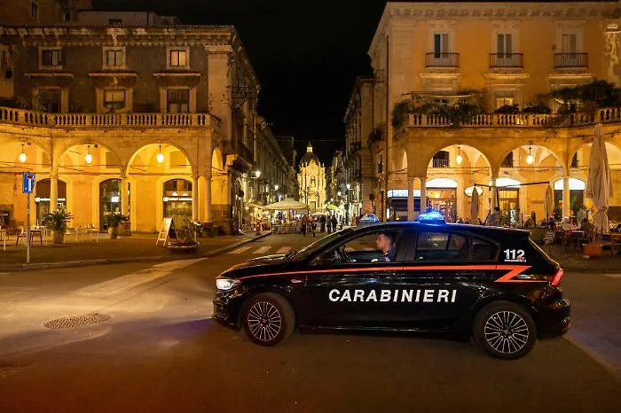Movida catanese, pugno duro in centro: denunce per i posteggiatori e locali chiusi 