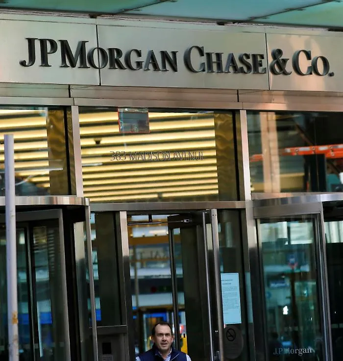 Meno sportelli, pi&ugrave; piattaforme: perch&eacute; il dominio di JPMorgan svela il futuro del capitalismo