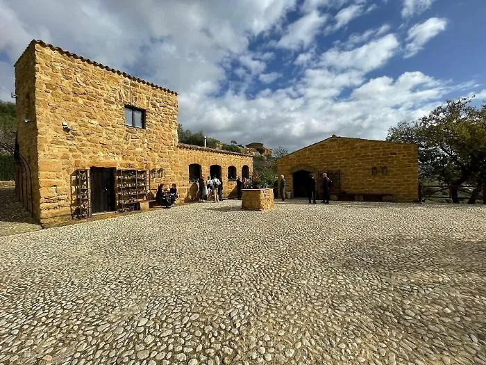 Le aziende agricole nella Valle dei Templi cambiano l'identikit dei turisti: ora cercano anche i food-tour