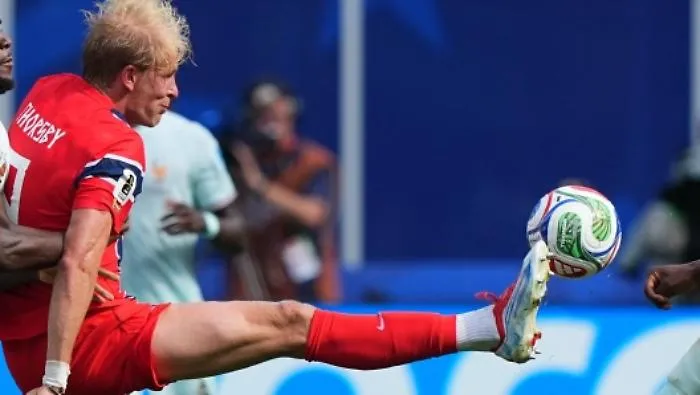 Al Mondiale con le prime scarpe da calcio ecologiche. Thorsby, il centrocampista pi&ugrave; green al mondo