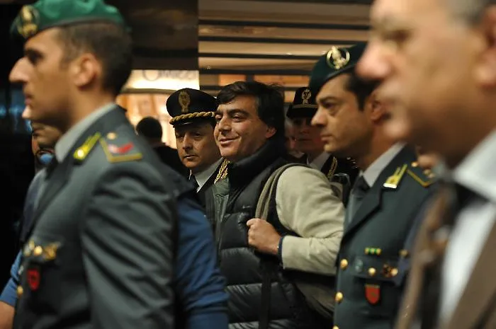 Sondaggio su Ranucci, Lavitola: &laquo;Nato a Natale all'estero, nessun accordo&raquo;