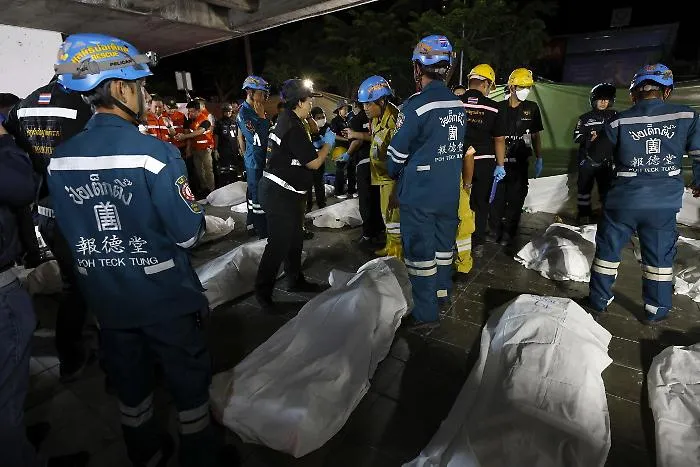 Strage nella notte thailandese: le fiamme divorano un pub, 27 morti 