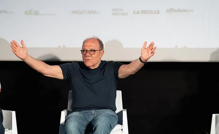 Verdone saluta Acireale: &laquo;Un bellissimo ricordo, torner&ograve;&raquo;