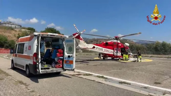 Filicudi, cade durante un'escursione a Zucco Grande: escursionista salvato in elicottero