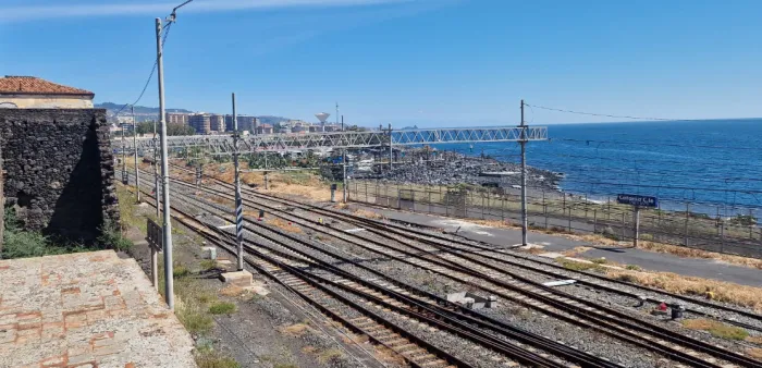 Catania,, il nodo ferroviario con l'interramento dei binari rischia di restare senza fondi: cosa succede ora