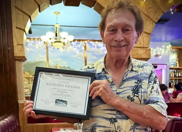Morto Tony Fanara, titolate del ristorante "Palermo" a Los Angeles, punto di riferimento per la citt&agrave;