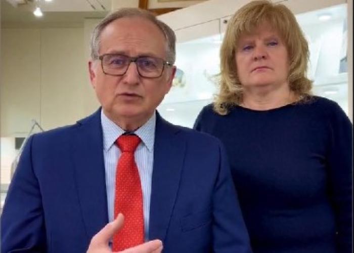 La moglie di Roggero ha presentato istanza di grazia: cos&igrave; Mariangela tenta di salvare il "suo" Mario