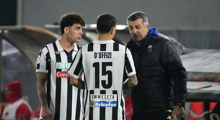 Pagliai si trasferisce al Catania:  il terzino destro passa in rossazzurro con la formula del prestito