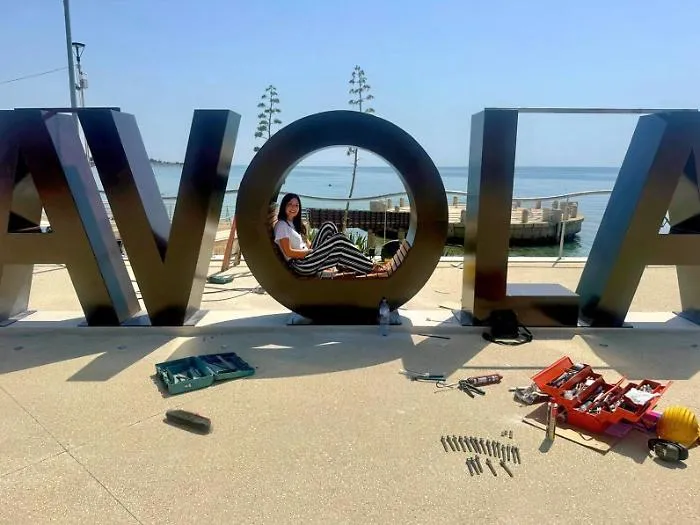 Da piazza Esedra a Terrazza Stella del Mare: inaugurazione tra entusiasmo e polemiche sulla memoria