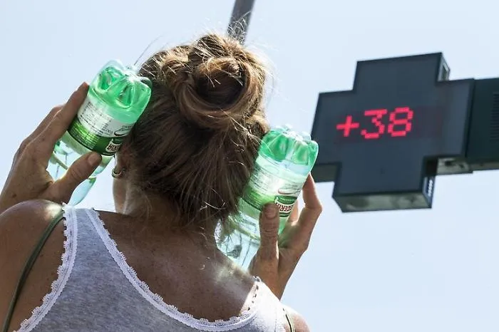 Caldo, Sicilia ancora con temperature infernali. Oggi 16 citt&agrave; con il bollino rosso, domenica scendono a 14