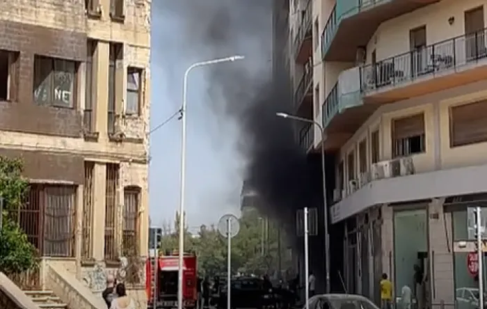 Incendio in garage a piazza Adda, fumo e paura davanti al vecchio tribunale di Siracusa