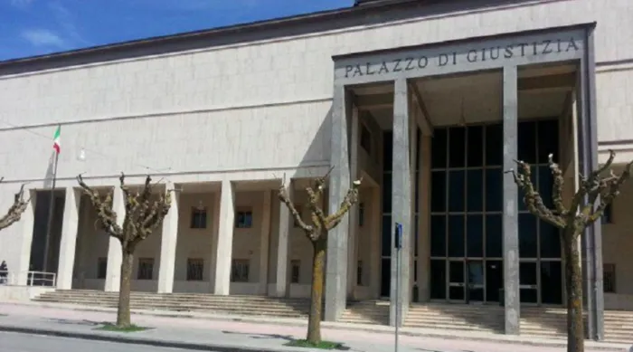Diciassettenne aggredito a Calascibetta, rinviati a giudizio 6 giovani