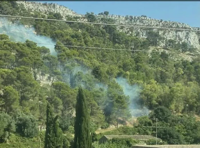 Il devastante rogo di Modica, beccato il presunto piromane