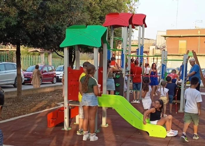 Giardino Collodi riapre a Solarino: nuovo parco giochi tra sicurezza e socialit&agrave;