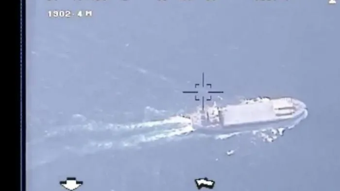 Nona notte di raid USA sull&rsquo;Iran: Teheran risponde facendo esplodere due petroliere nello Stretto di Hormuz