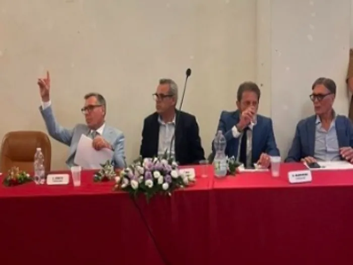 La quadra non c'&egrave;: stasera a Lentini quarto voto per eleggere presidente e vice