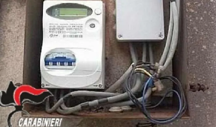 Pozzallo fa i conti con i sabotaggi per luce e acqua