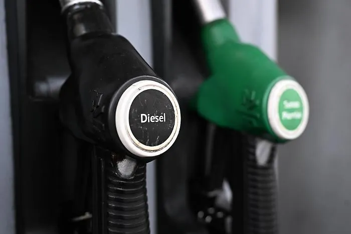 Gasolio, sfondato il muro dei 2,2 euro: la Sicilia tra le regioni pi&ugrave; care d'Italia