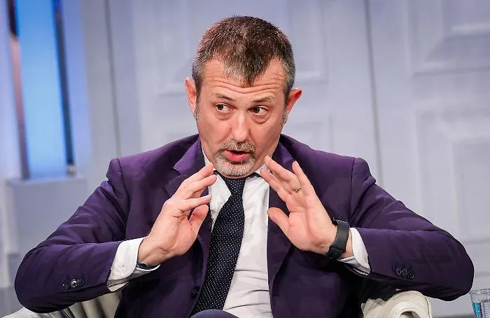 Delmastro, maggioranza in tilt sulle chat con Caroccia: la Procura pronta a ricorrere alla Corte costituzionale
