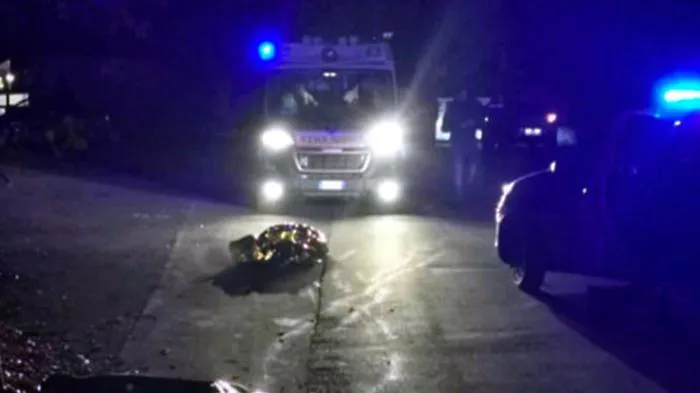 Tragico scontro frontale moto-scooter a Triscina: morto un 17enne, feriti altri tre giovani