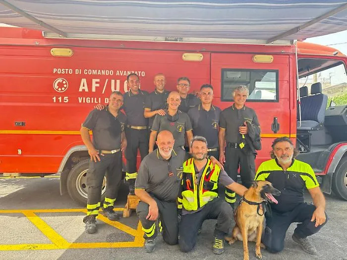 vigili del fuoco impegnati ricerche somparsa