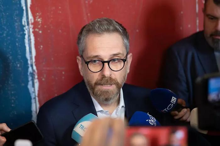 Disordini a Bologna per il caso Fakir, sindaco Lepore sotto scorta
